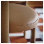 ست میز و صندلی ناهارخوری چهار نفره گرد ایکیا مدل STOCKHOLM 2025 روکش بلوط/روکش چرم قهوه ای - تصویر 5